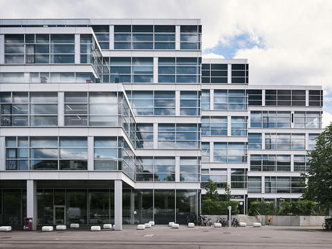 Ringier Axel Springer Suisse rachète le portail cash.ch