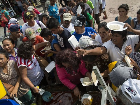 La caravane des migrants poursuit sa route au Mexique