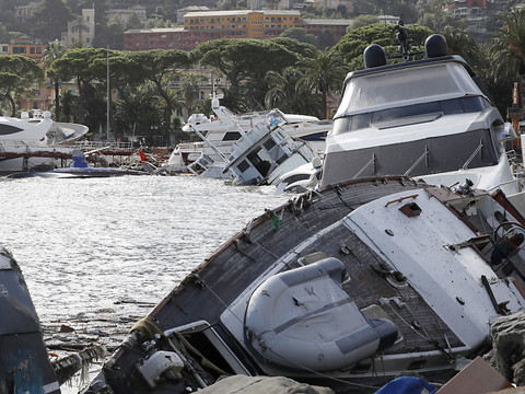 Onze morts dans des intempéries en Italie