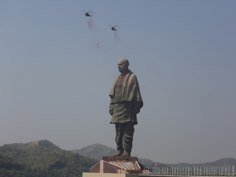 Inauguration en Inde, sous haute sécurité, de la plus haute statue du monde