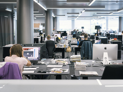 Les salaires réels devraient stagner l'an prochain, selon UBS