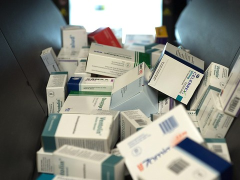 Cent millions de plus à économiser sur le prix de médicaments