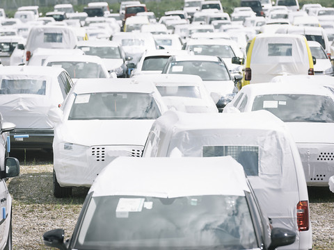 Le marché automobile suisse toujours à la traîne en octobre