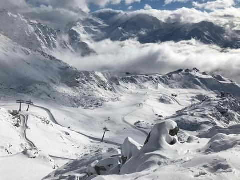 Les premières neiges donnent le coup d'envoi de la saison de ski