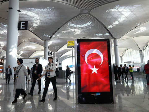 Quatre binationaux encore bloqués en Turquie