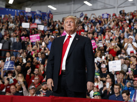 Trump contre Obama: dernier week-end de campagne aux Etats-Unis