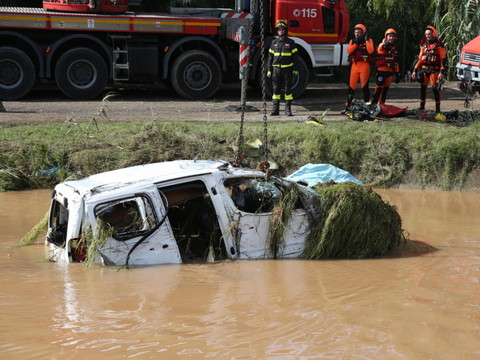 Inondations en Sicile: dix morts, dont une famille de 9 personnes