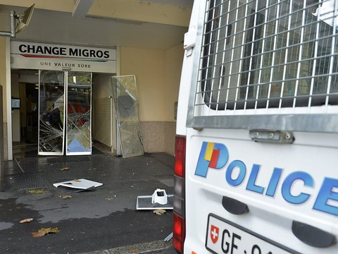 France: des peines de 10 à 15 ans pour un braquage avorté à Thônex