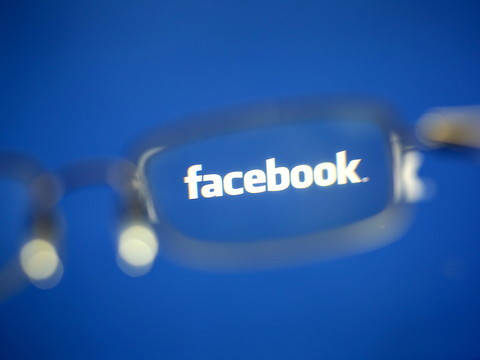 Facebook bloque 115 comptes avant les élections américaines