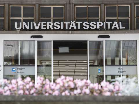 Première médicale sur un enfant atteint de surdité à Zurich