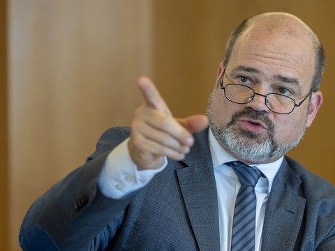 Le maire de Genève promet de réduire les dépenses