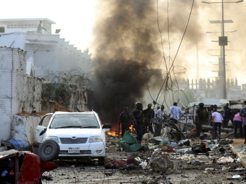 Le bilan de l'attaque d'un hôtel de Mogadiscio s'alourdit