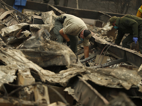 Incendies en Californie: plus de 30 morts et 228 disparus
