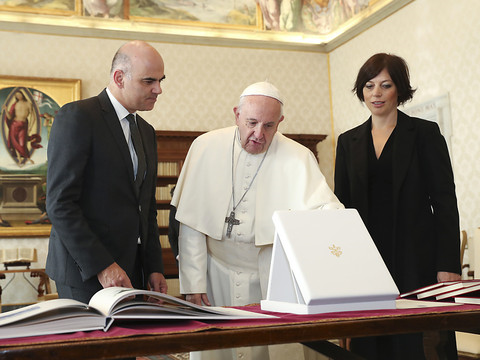 Alain Berset et le pape parlent paix et droits de l'homme