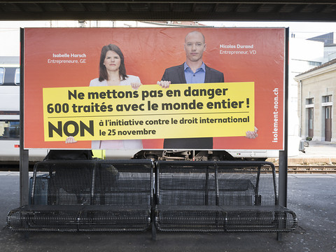 Vers un non à l'initiative UDC - Vaches à cornes sur la corde raide