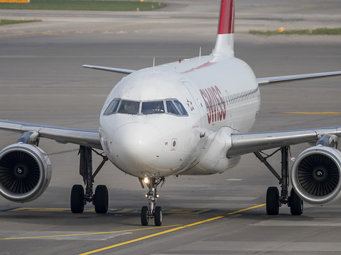 Un drone s'approche dangereusement d'un avion de Swiss