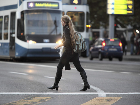 Les Françaises massivement victimes de harcèlement dans la rue