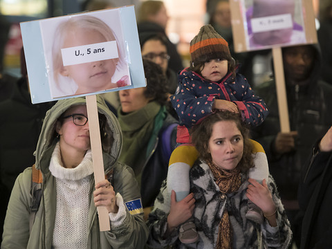 Renvoi des enfants migrants: Vaud ne veut pas d'une suspension