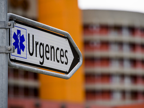 Le nombre de patients hospitalisés baisse pour la première fois