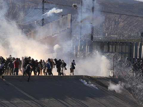 Les Etats-Unis rouvrent leur frontière entre San Diego et Tijuana