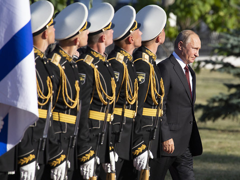 Kiev accuse Moscou d'avoir renforcé sa présence militaire