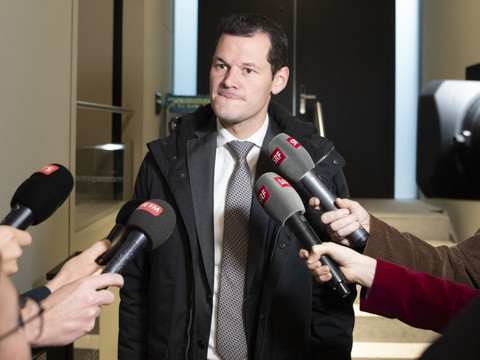 Le comité directeur du PLR veut la démission de Maudet