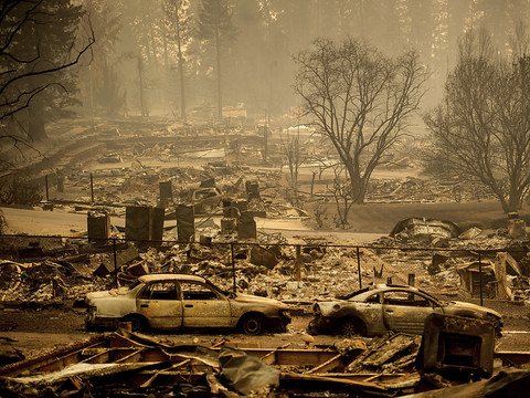 Californie: les recherches de victimes du Camp Fire arrêtées