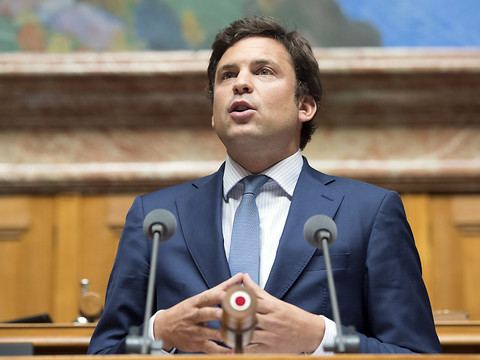 Chute du jeune premier PDC Guillaume Barazzone