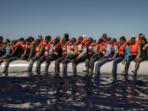 La Suisse continuera à accueillir des groupes de réfugiés reconnus