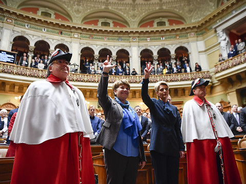 Election au Conseil fédéral: deux femmes élues