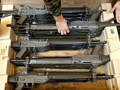 Le Conseil des Etats temporise sur les exportations d'armes