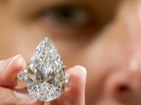 Diamantaire braqué à Genève: suspects arrêts à Paris