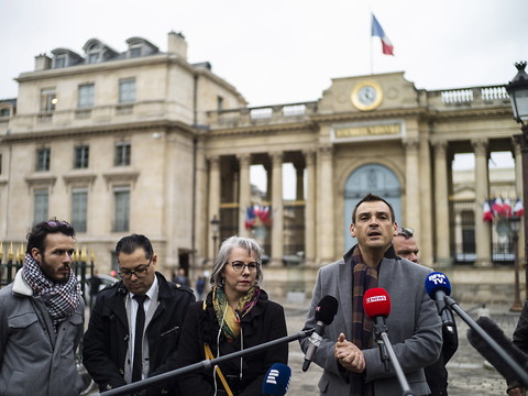 Gilets jaunes: L'exécutif dialogue et tente de déminer