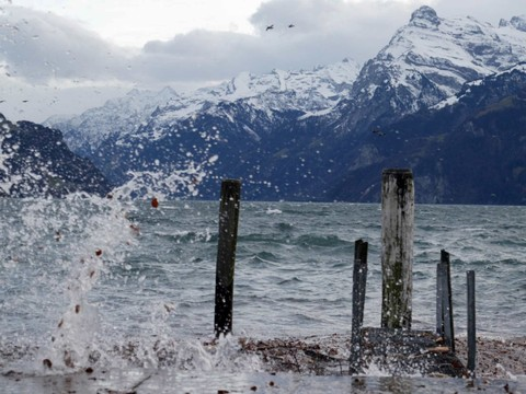 Des vents tempétueux balayent la Suisse