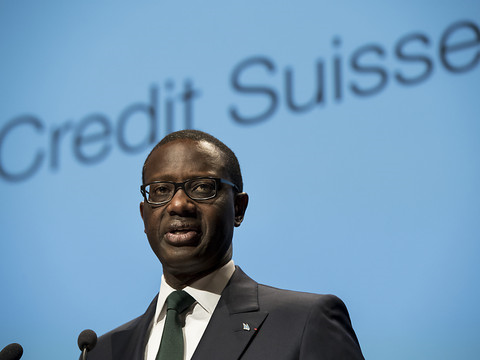 De hauts dirigeants de Credit Suisse achètent des actions du groupe