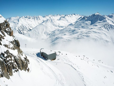 Inauguration du domaine skiable Andermatt-Sedrun