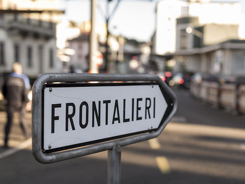 Le droit des frontaliers au chômage en Suisse est limité, dit le TF