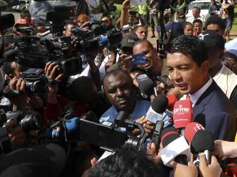 Les Malgaches aux urnes pour élire leur nouveau président