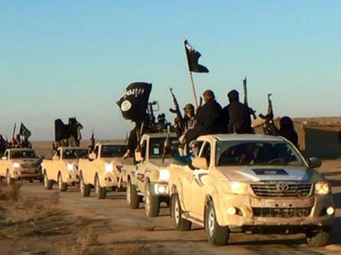 L'EI est loin d'être vaincu, affirment Londres et Paris