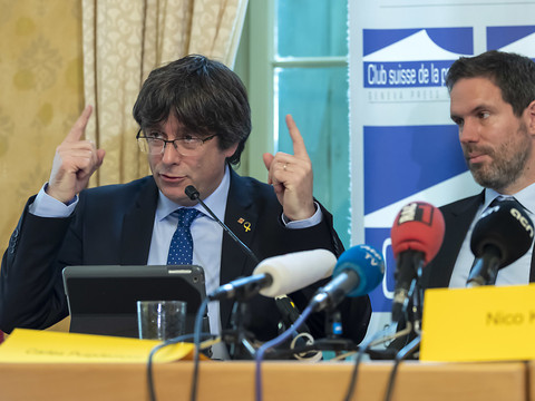 Puigdemont et des indépendantistes catalans portent plainte à l'ONU