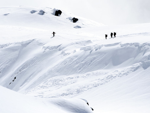 Le danger d'avalanche est fort dans une large partie des Alpes