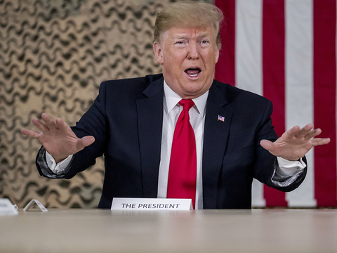 Trump menace de fermer la frontière faute de financement du mur