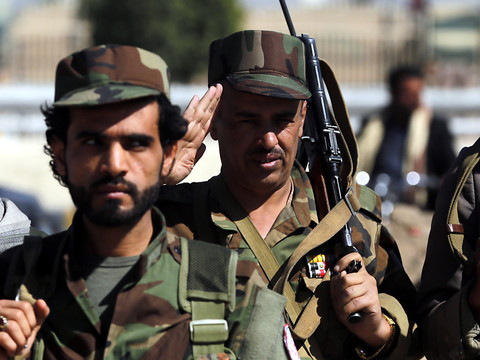 Les Houthis entament leur retrait d'Hodeïda au Yémen