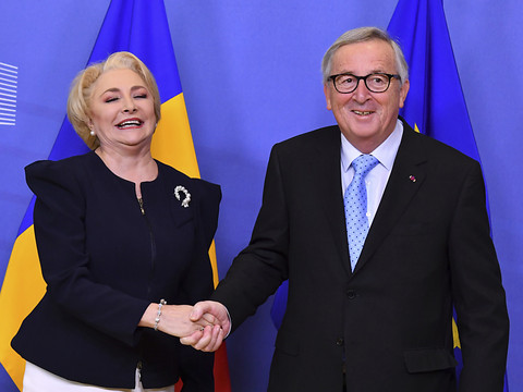 En froid avec Bruxelles, la Roumanie prend la barre de l'UE