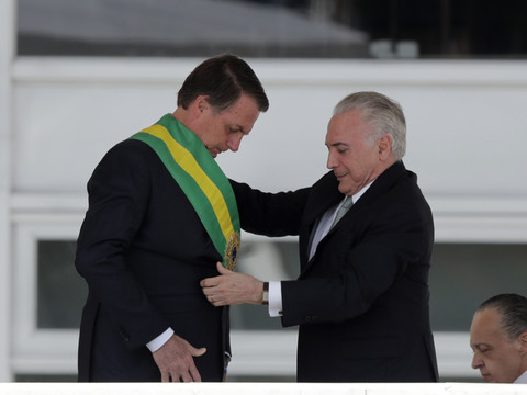 Le président Jair Bolsonaro promet de 