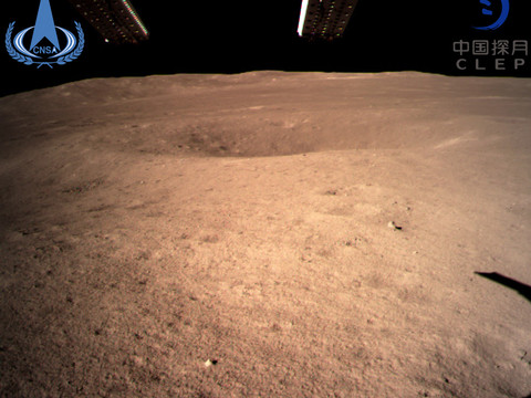 La Chine pose un engin sur la face cachée de la Lune, une première