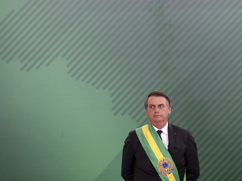 Le gouvernement Bolsonaro annonce une épuration administrative