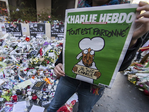 Quatre ans après l'attentat, le satirique Charlie Hebdo est amer