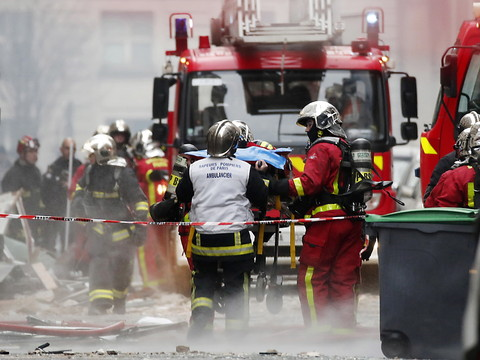 Bilan de quatre morts après l'explosion survenue samedi à Paris