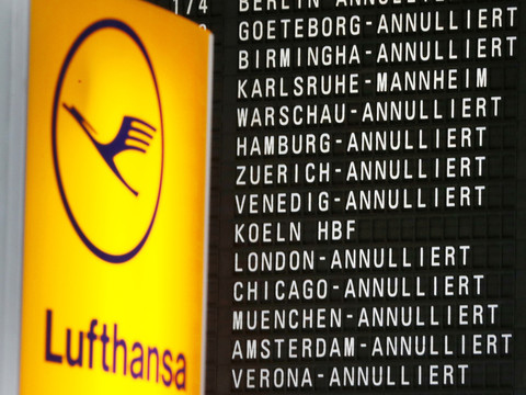 Grève en Allemagne: des centaines de vols annulés mardi